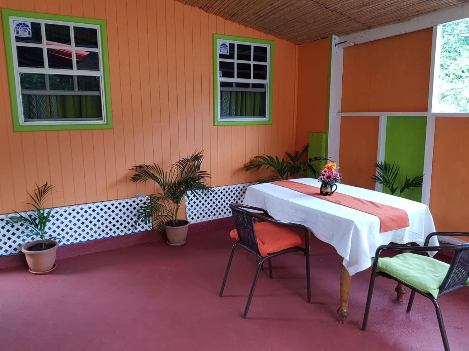 Salz Cozy Inn Roseau Kültér fotó